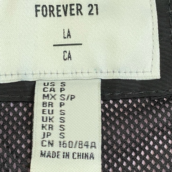 Color-Block Hooded Jacket - Picture 6 of 6